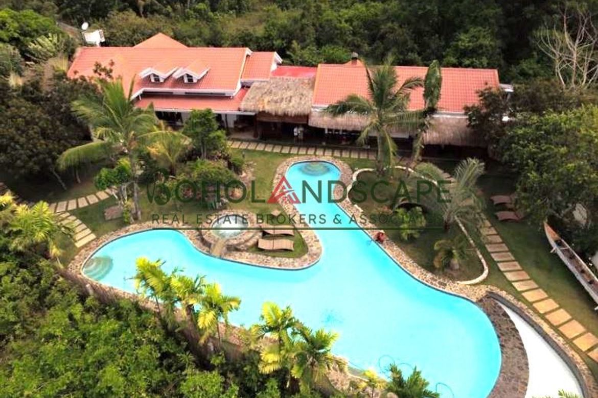 7 Bedroom Villa for Sale in Bolod, Panglao, Bohol