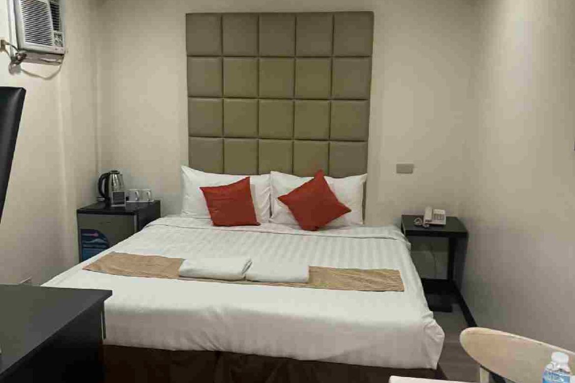 70 Bedroom Commercial for Sale in Loyola Heights, Quezon City, Metro Manila near LRT-2 Katipunan – photo 5