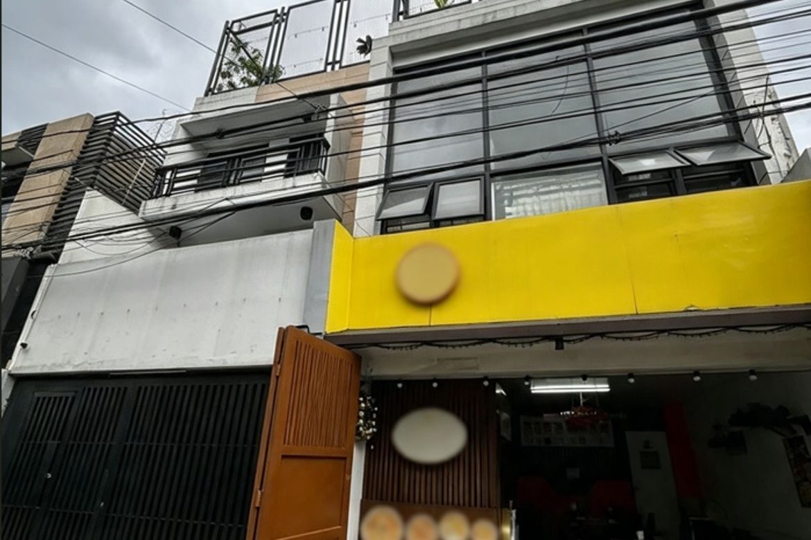 8 Bedroom Commercial for Sale in Central, Quezon City, Metro Manila
