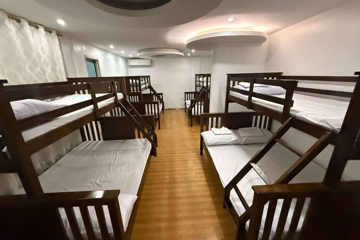 8 Bedroom Commercial for Sale in Moonwalk, Parañaque, Metro Manila – photo 3