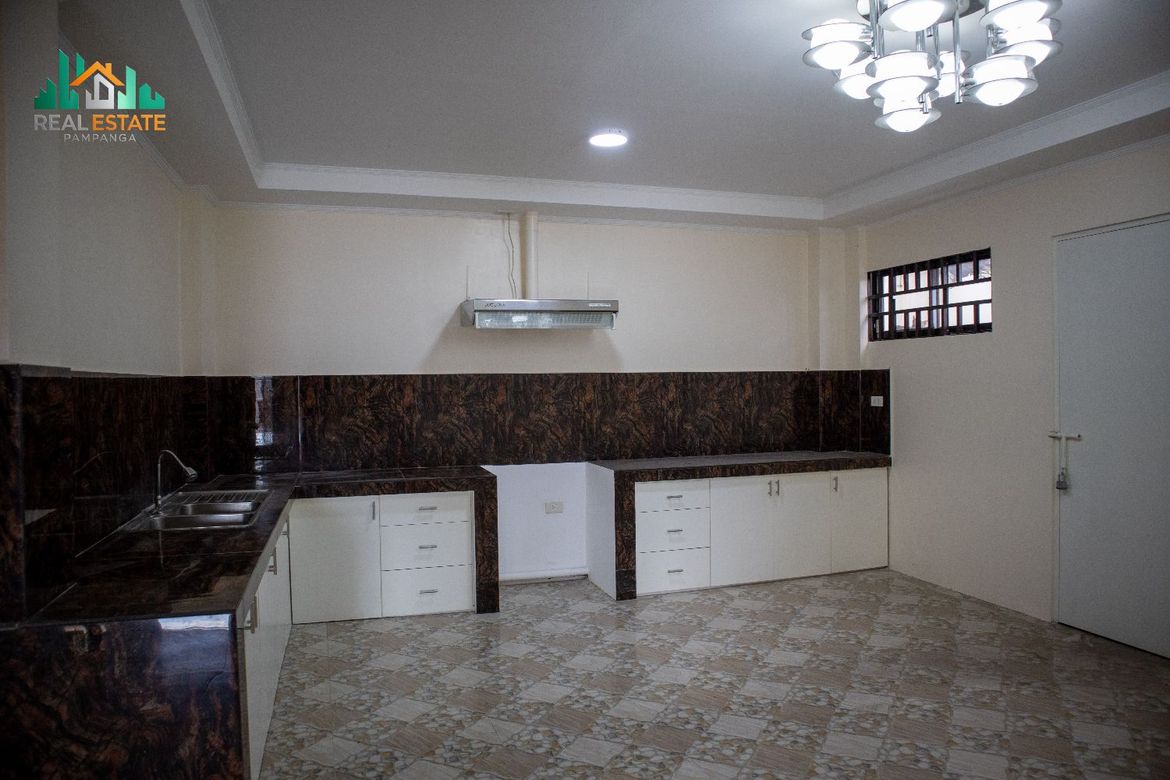8 Bedroom Commercial for Sale in Pulung Cacutud, Angeles, Pampanga – photo 4