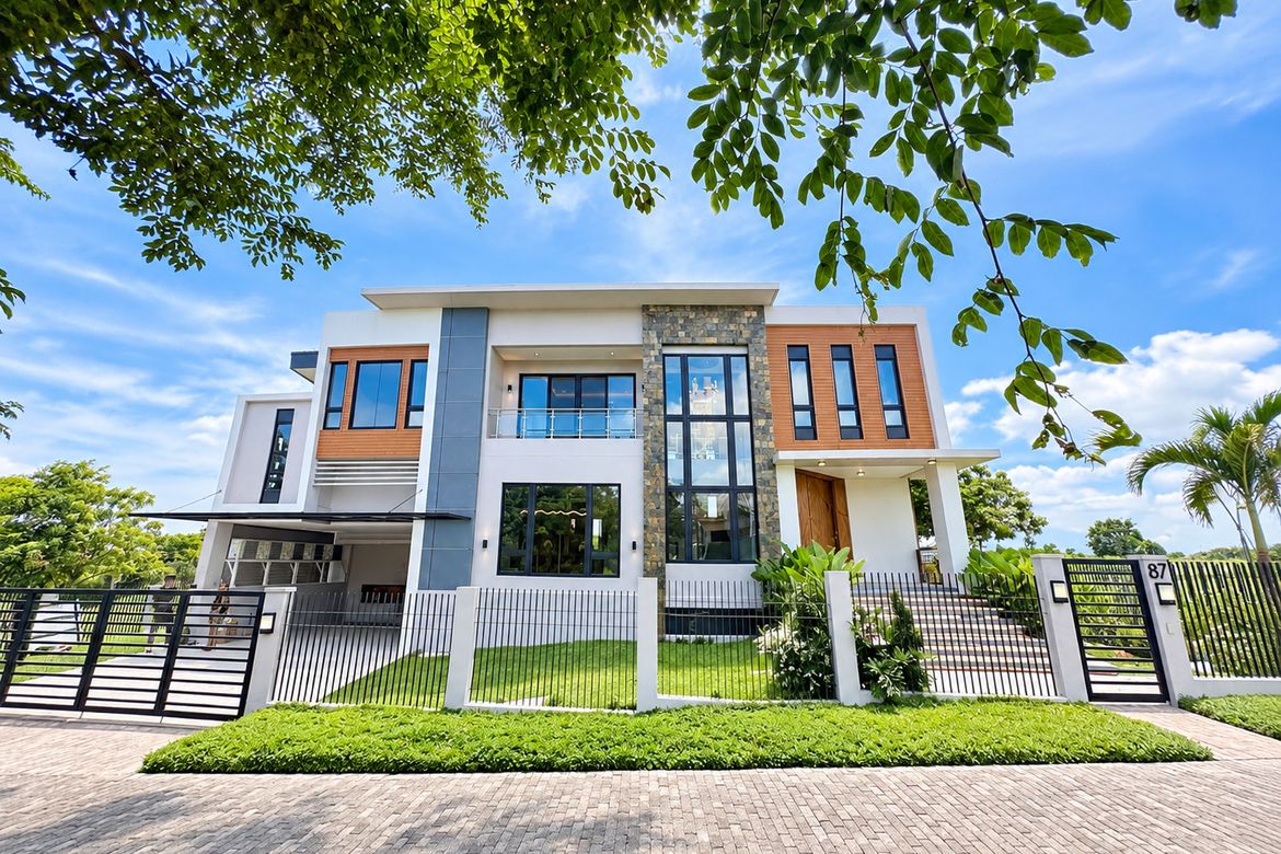 8 Bedroom House for Rent in Canlubang, Calamba, Laguna