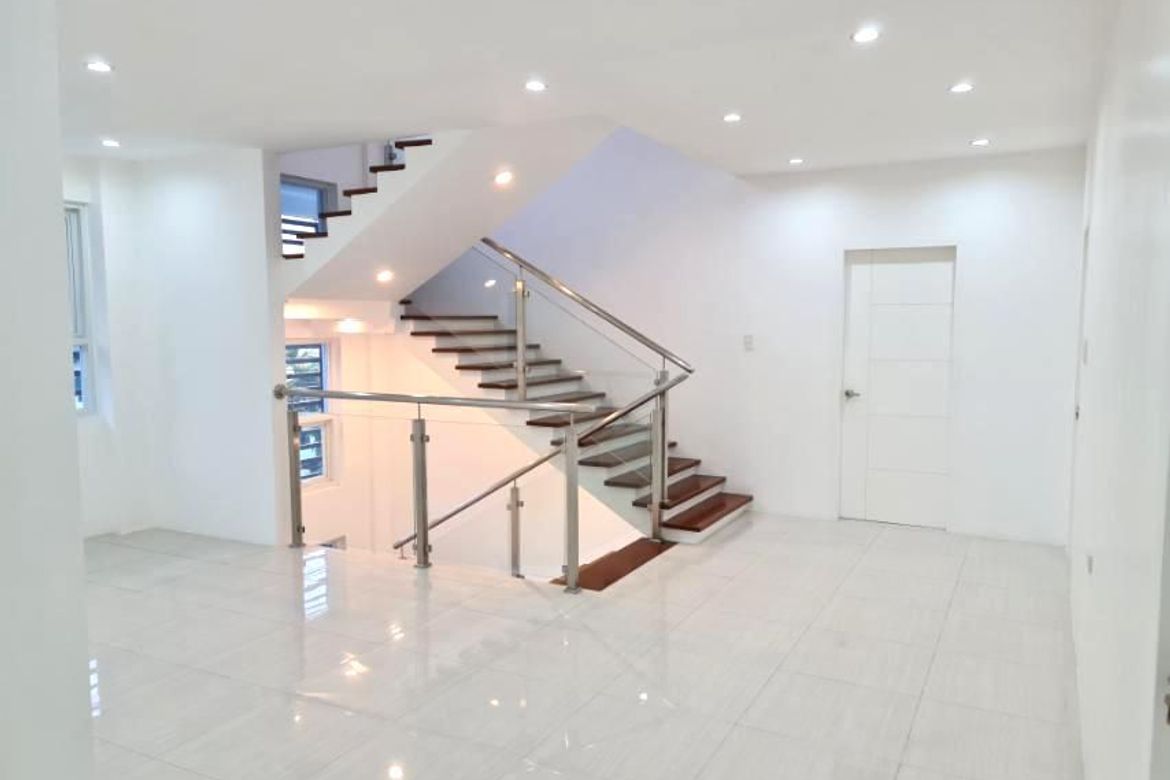 8 Bedroom House for Rent in New Alabang Village, Muntinlupa, Metro Manila photo 8