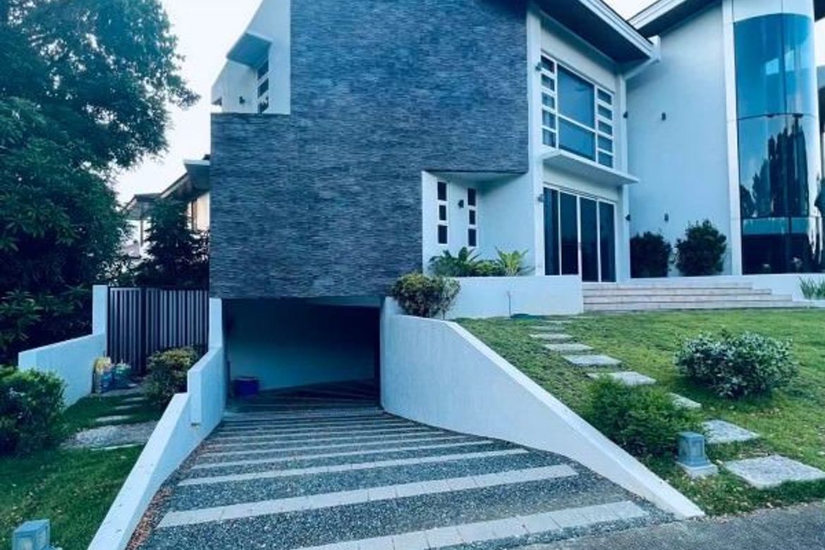 8 Bedroom House for Sale in Almanza Dos, Las Piñas, Metro Manila – photo 7