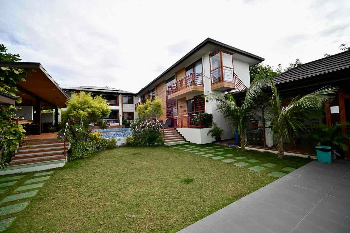 8 Bedroom House for Sale in Bantigue, Pagbilao, Quezon
