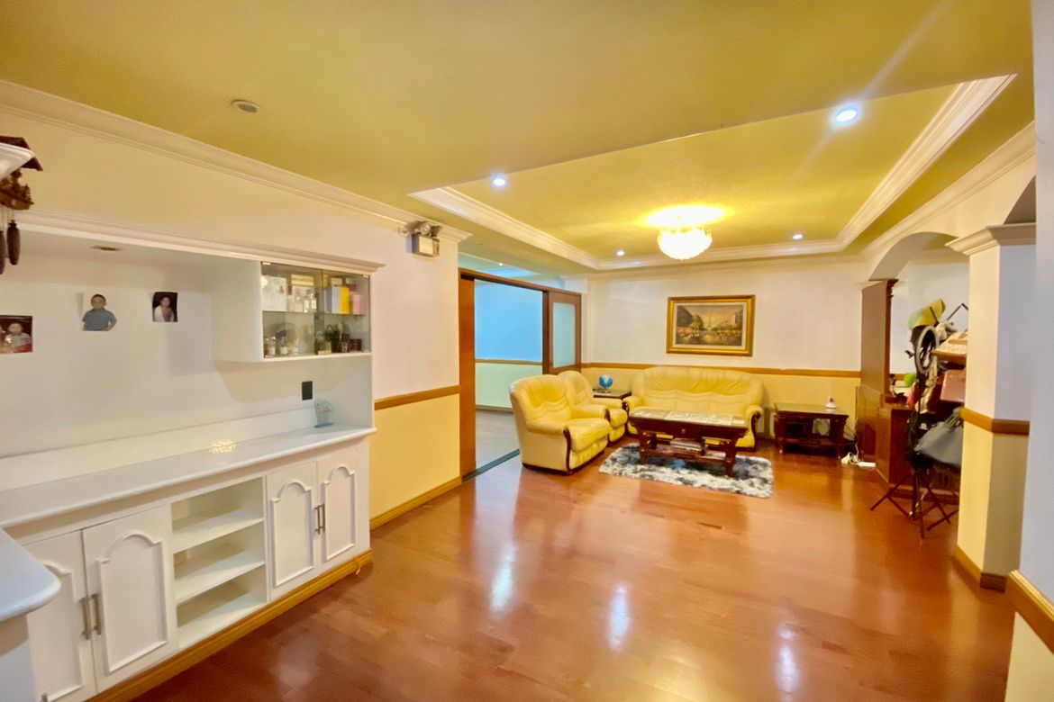 8 Bedroom House for Sale in Batasan Hills, Quezon City, Metro Manila – photo 6