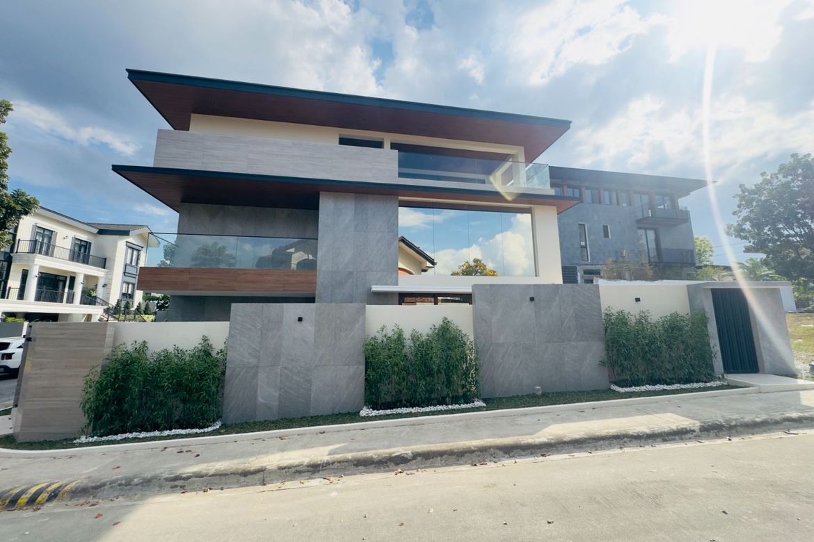 8 Bedroom House for Sale in Batasan Hills, Quezon City, Metro Manila – photo 8