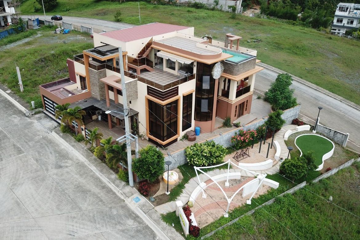 8 Bedroom House for Sale in Cuyambay, Tanay, Rizal – photo 2