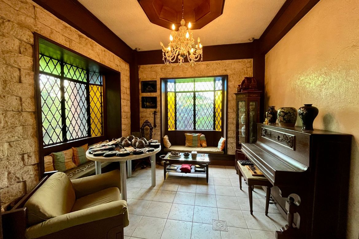 8 Bedroom House for Sale in Industrial Valley, Marikina, Metro Manila near LRT-2 Katipunan