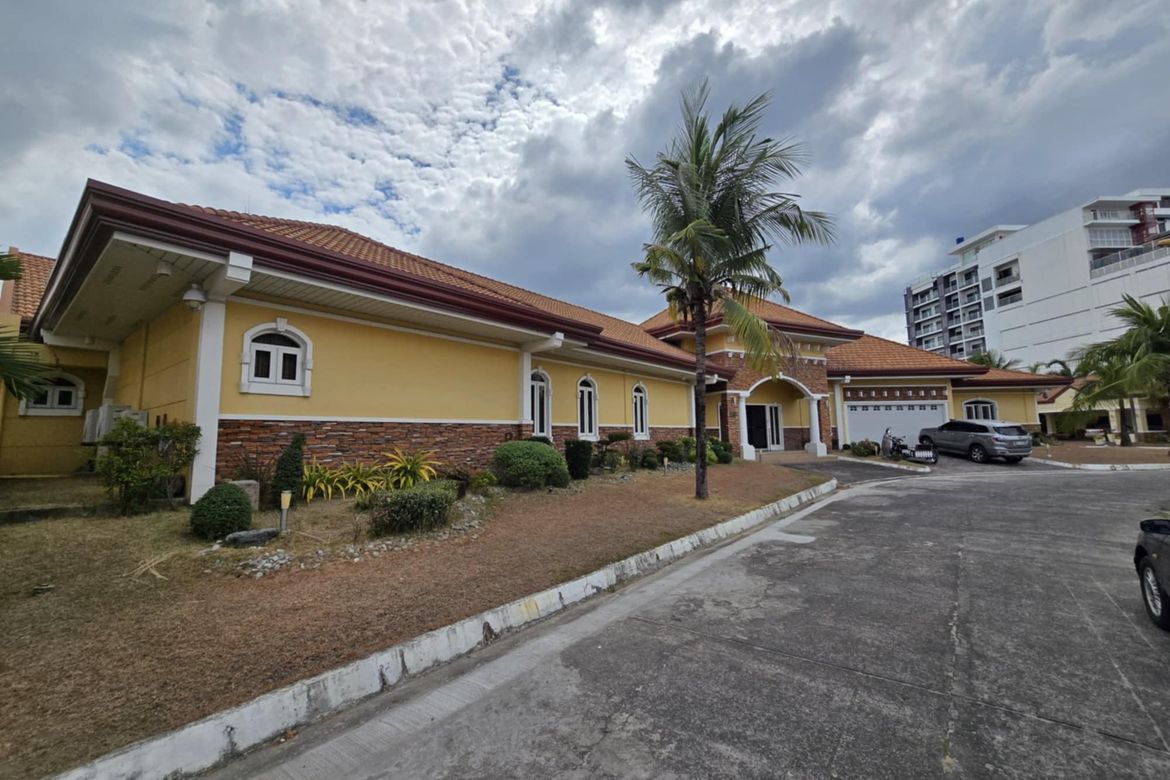 8 Bedroom House for Sale in Malabanias, Angeles, Pampanga – photo 2