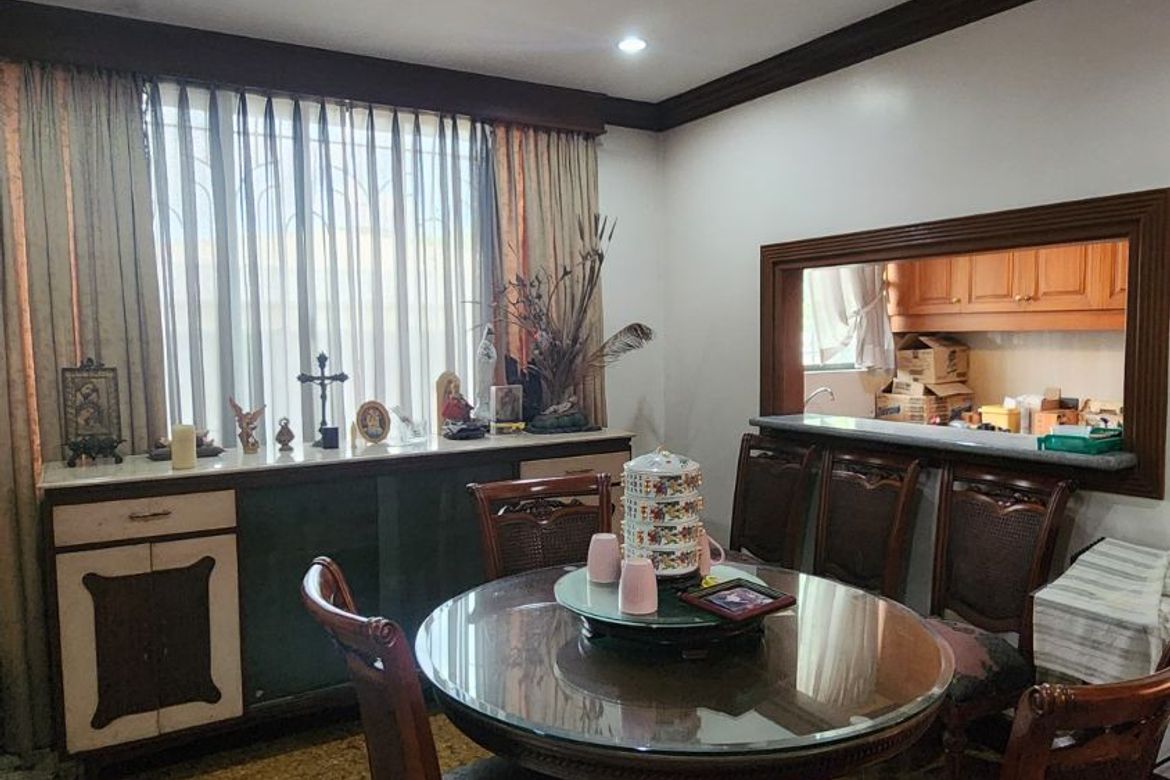 8 Bedroom House for Sale in Mariana, Quezon City, Metro Manila near LRT-2 Gilmore – photo 3