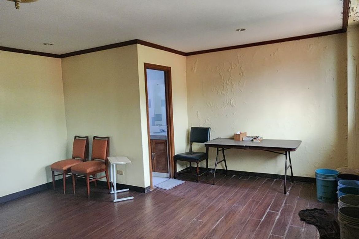 8 Bedroom House for Sale in Mariana, Quezon City, Metro Manila near LRT-2 Gilmore – photo 5