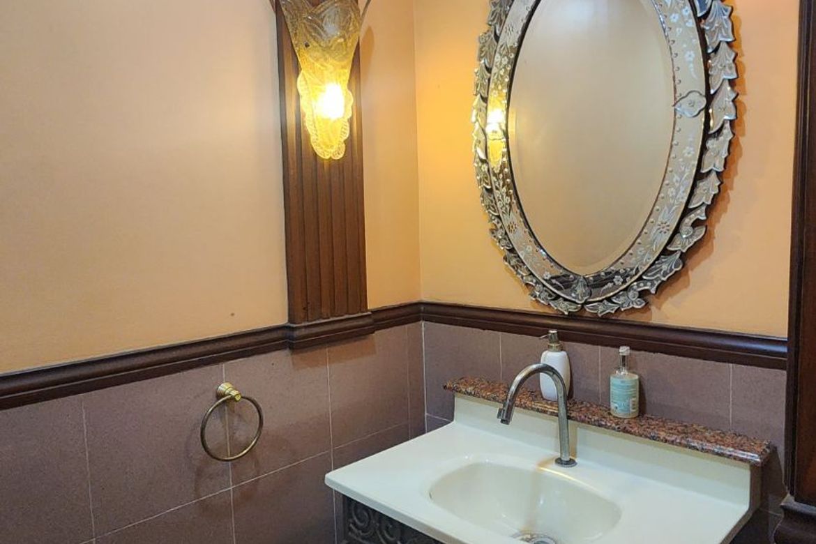 8 Bedroom House for Sale in Mariana, Quezon City, Metro Manila near LRT-2 Gilmore – photo 6