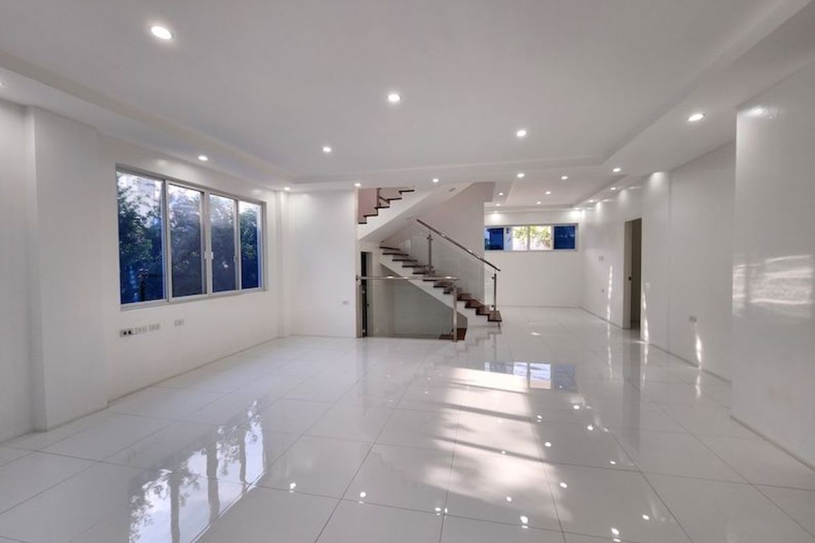 8 Bedroom House for Sale in New Alabang Village, Muntinlupa, Metro Manila – photo 3