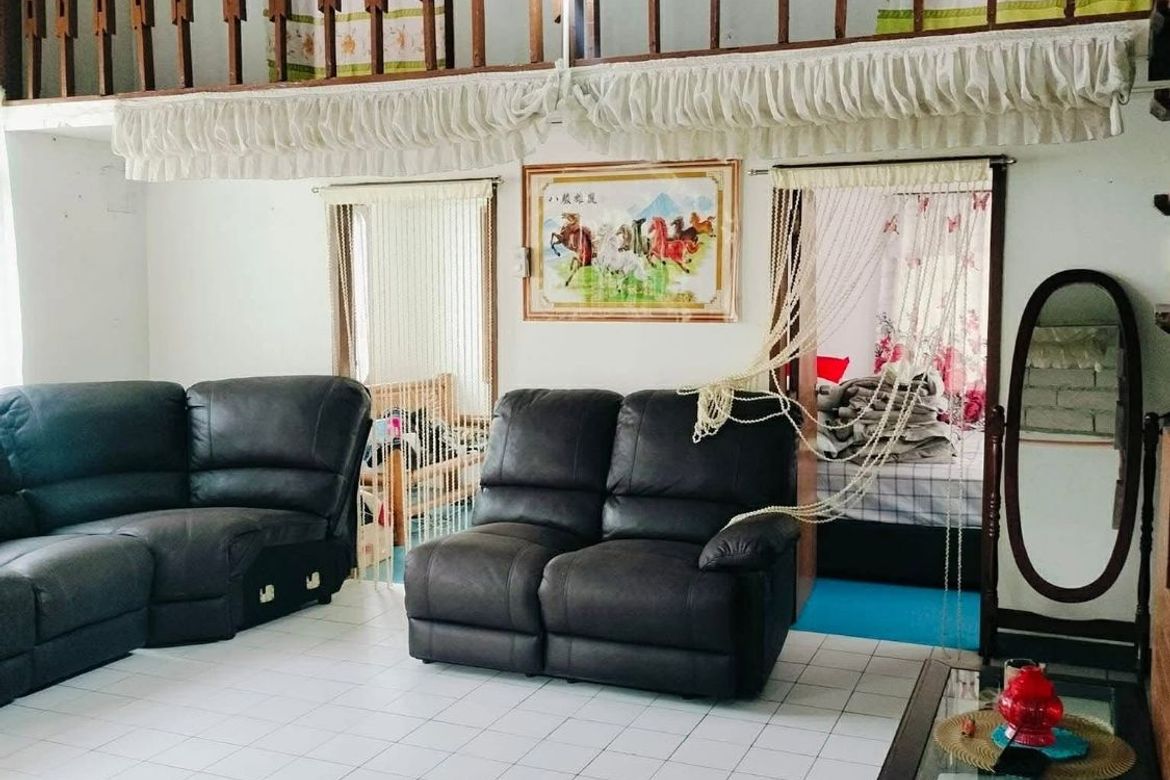 8 Bedroom House for Sale in North Poblacion, Valencia, Negros Oriental