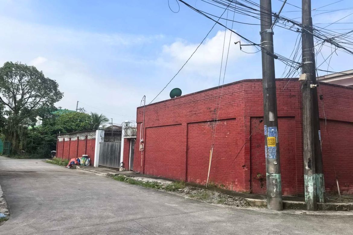 8 Bedroom House for Sale in Parada, Valenzuela, Metro Manila