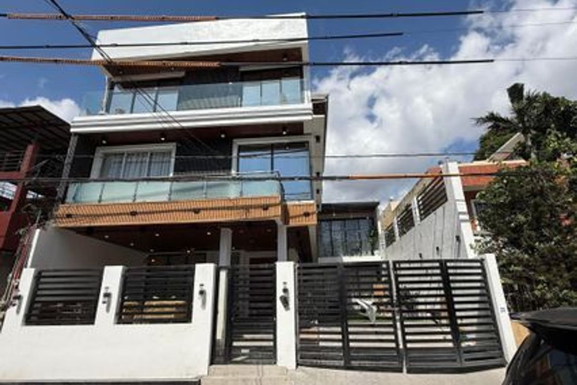 8 Bedroom House for Sale in San Isidro, Cainta, Rizal