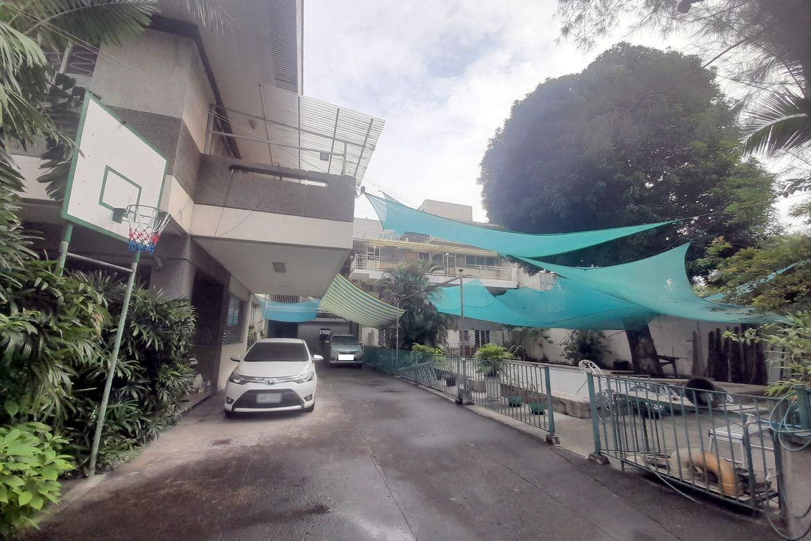 8 Bedroom House for Sale in San Juan, Metro Manila – photo 2