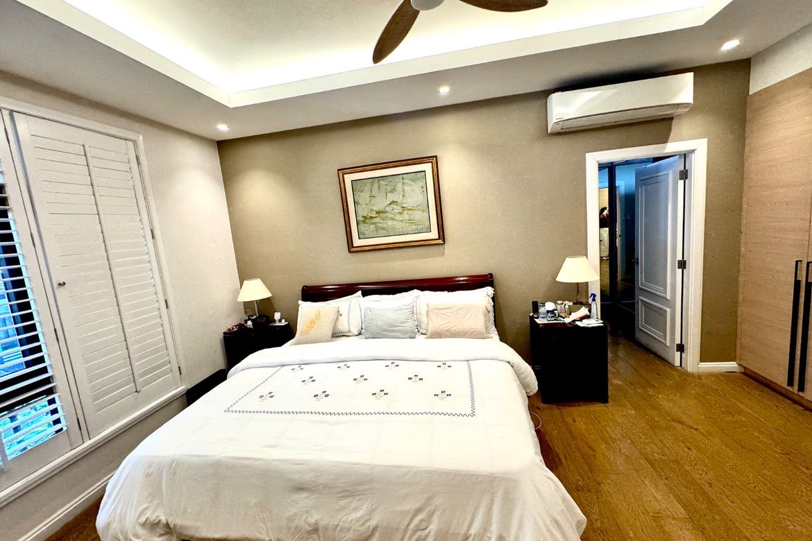 8 Bedroom House for Sale in San Lorenzo, Makati City near MRT-3 Ayala – photo 15