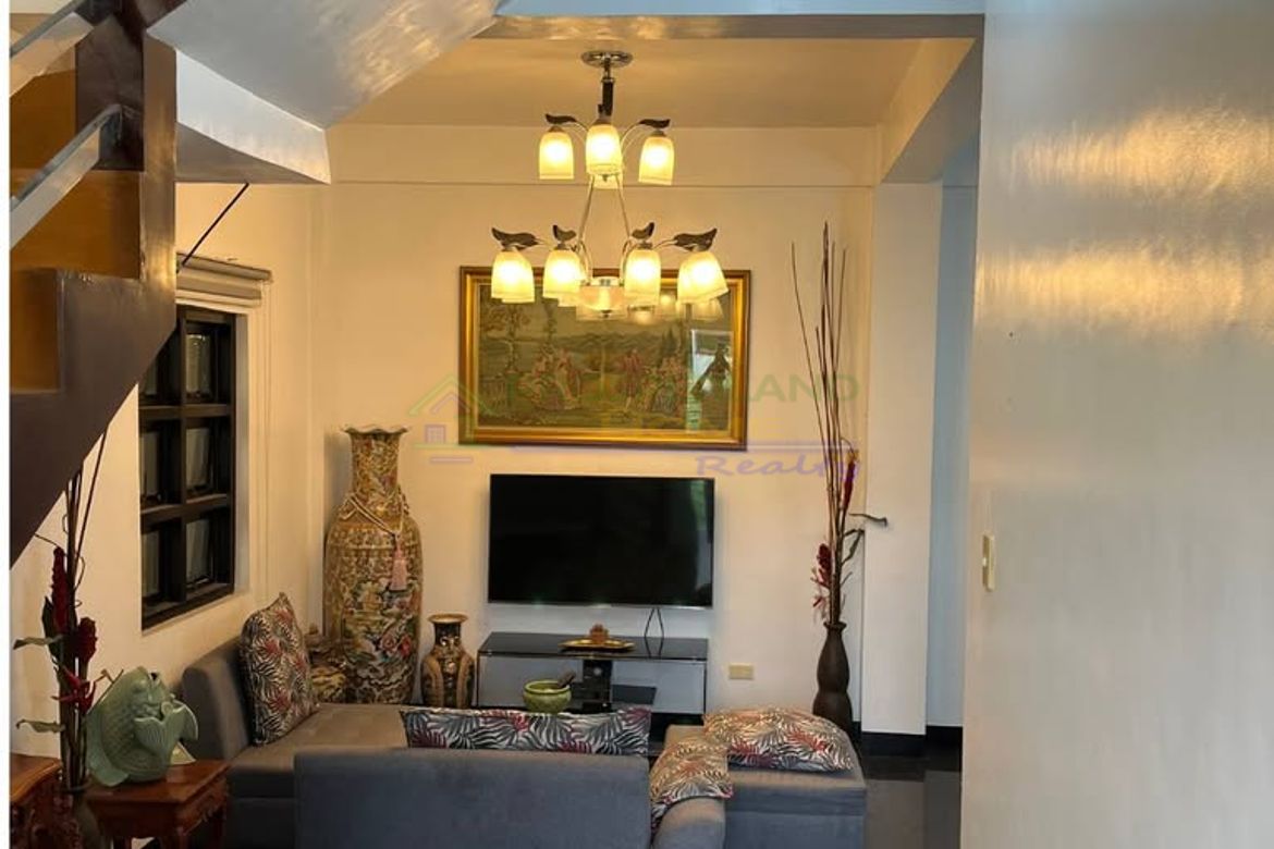 8 Bedroom House for Sale in Santa Rosa, Laguna