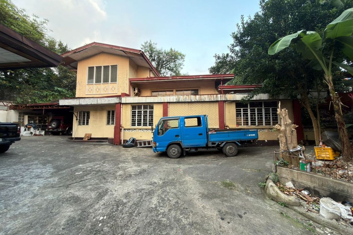 8 Bedroom House for Sale in Tibagan, San Juan, Metro Manila near LRT-2 J. Ruiz – photo 2