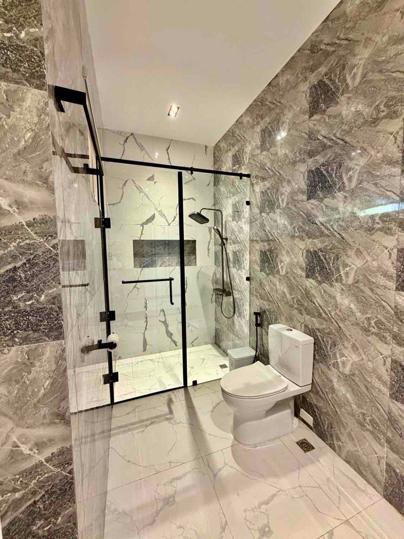 8-Bedroom Luxury Corner House with Pool for Sale in Greenwoods Executive Village, Pasig–Cainta – photo 19