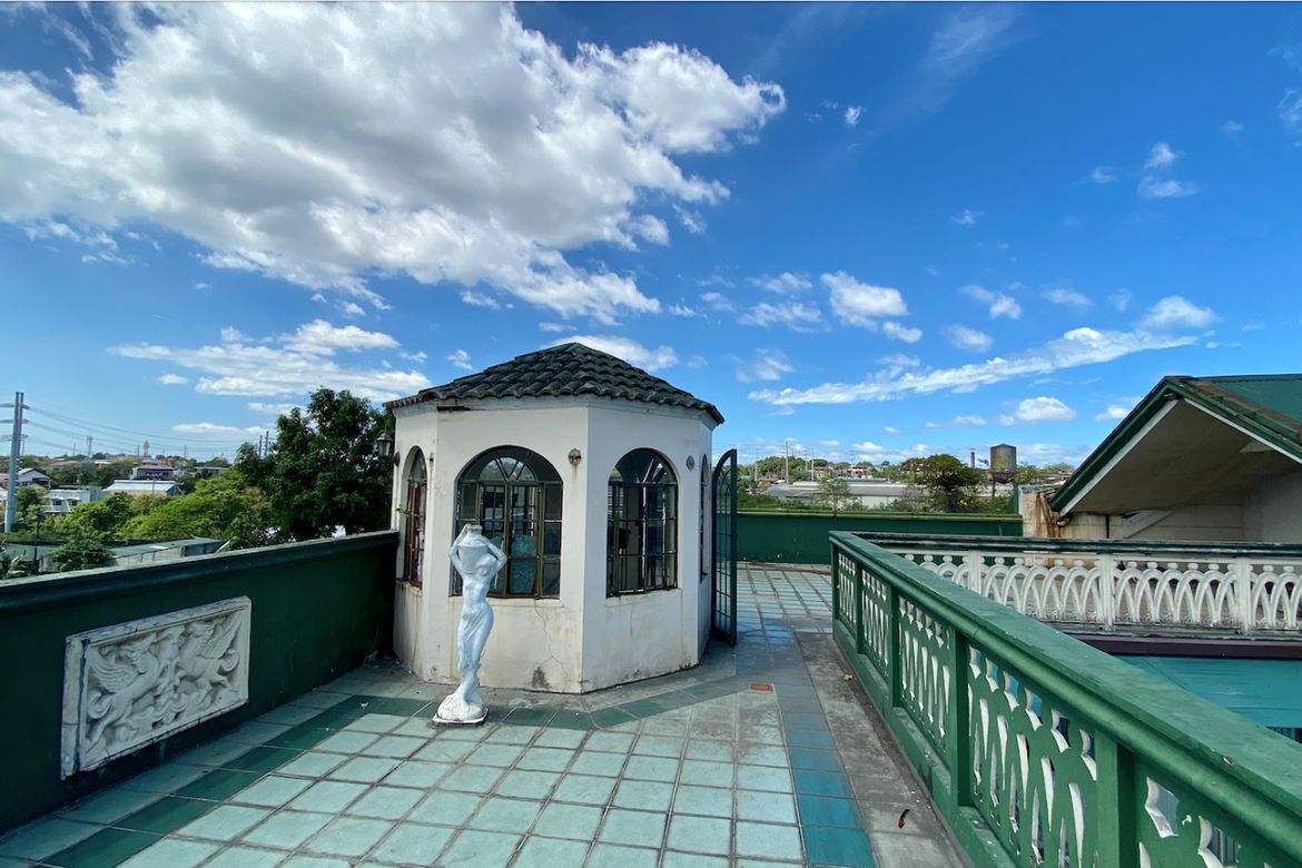 8 Bedroom Shophouse for Sale in San Bartolome, Quezon City, Metro Manila