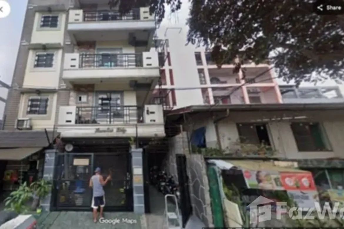9 Bedroom Apartment for Sale in Kamuning, Quezon City, Metro Manila near MRT-3 Kamuning