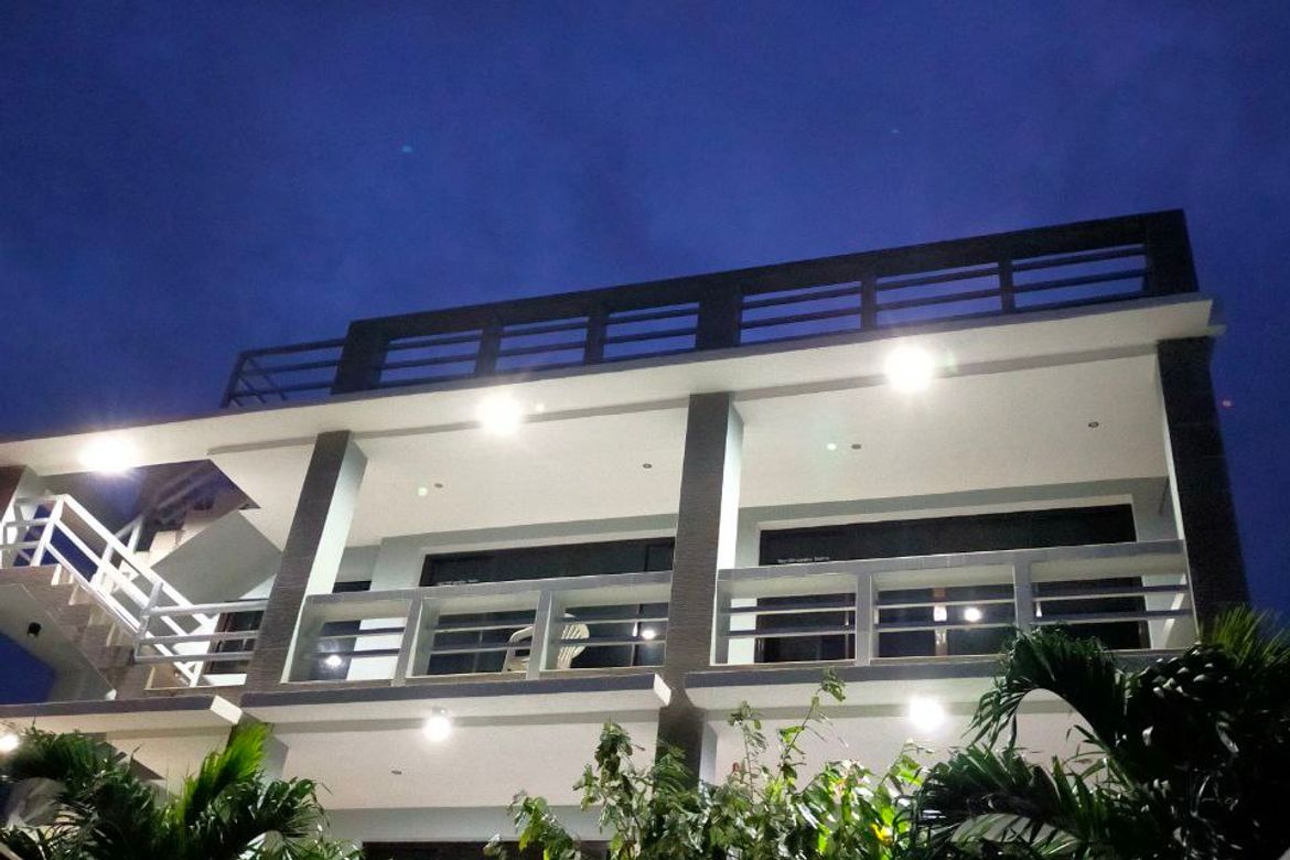 9 Bedroom Hotel / Resort for Sale in San Isidro, Puerto Galera, Oriental Mindoro – photo 2