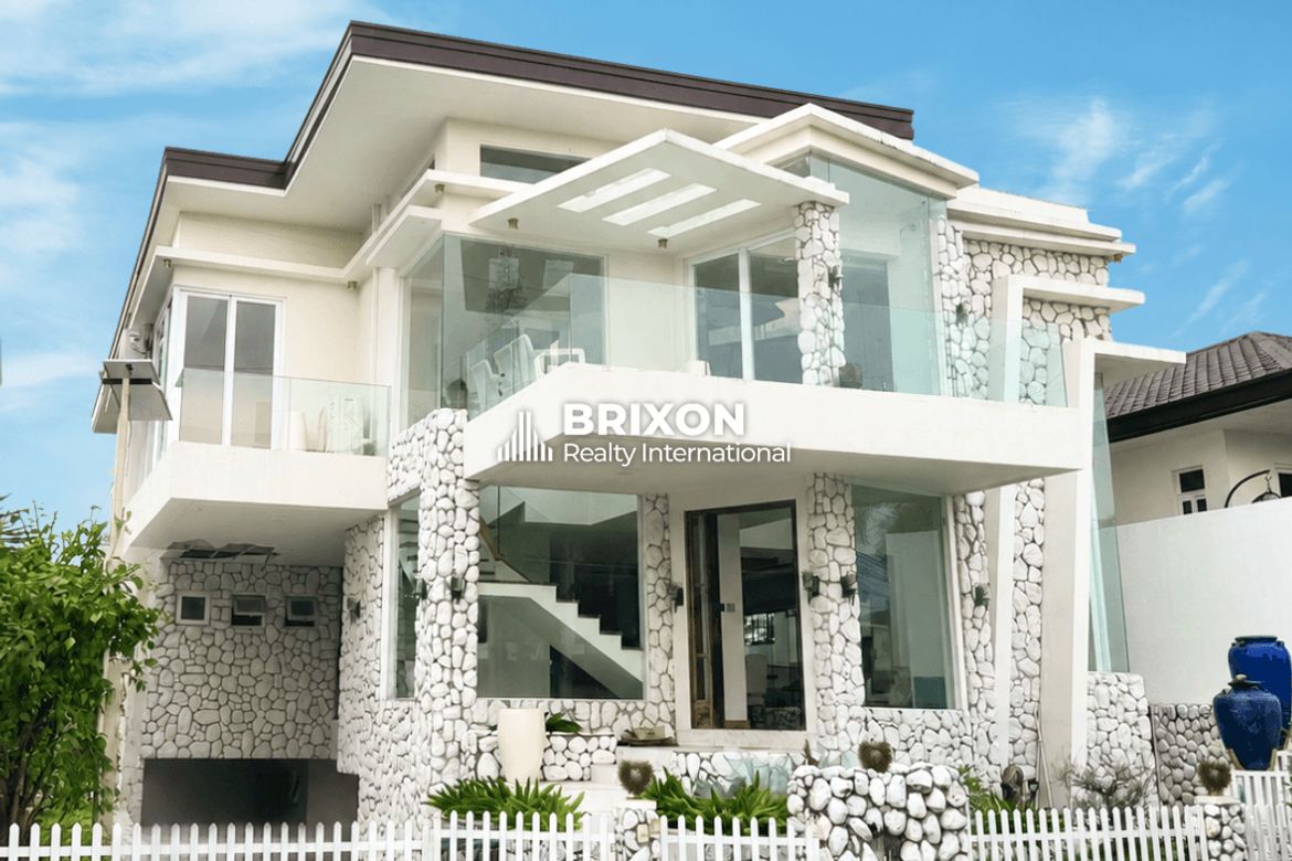9 Bedroom House for Sale in Amsic, Angeles, Pampanga