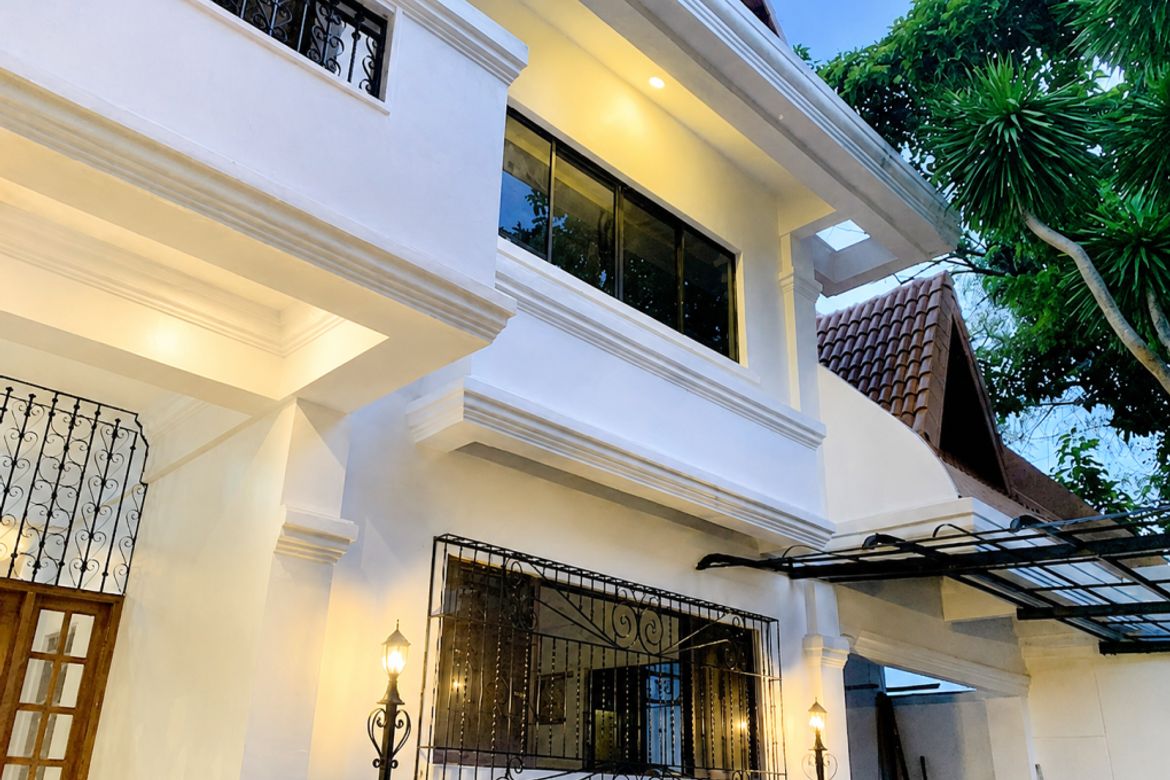9 Bedroom House for Sale in LOYOLA GRAND VILLAS, Ramon Magsaysay, Quezon City, Metro Manila near LRT-1 Roosevelt – photo 7