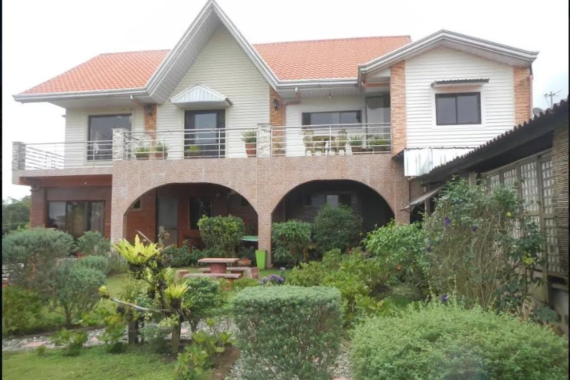 9 Bedroom House for Sale in Neogan, Tagaytay, Cavite