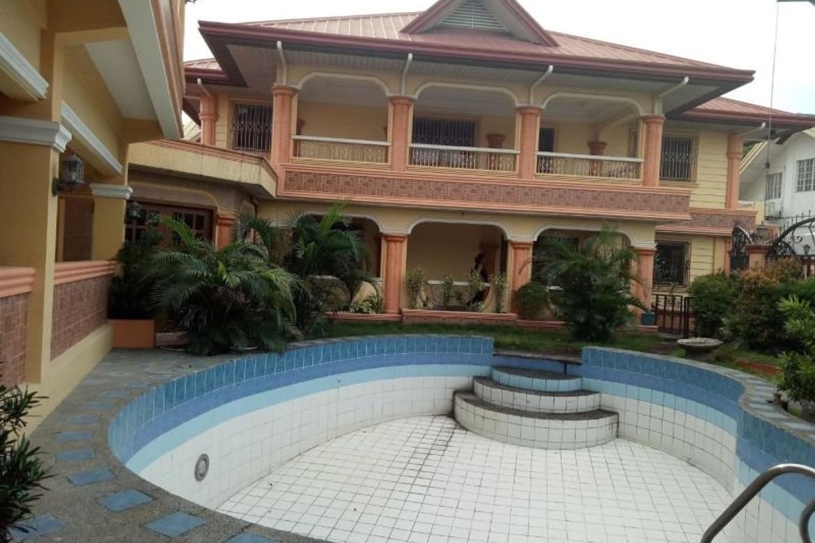 9 Bedroom House for Sale in Panipuan, San Fernando, Pampanga