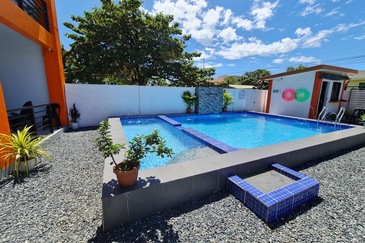9 Bedroom House for Sale in Poblacion, Morong, Bataan – photo 8