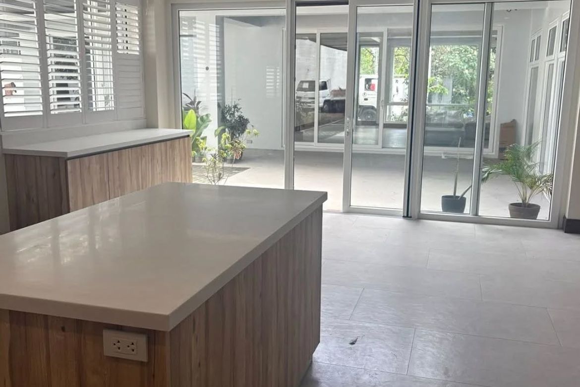 9 Bedroom House for Sale in Ugong, Pasig, Metro Manila