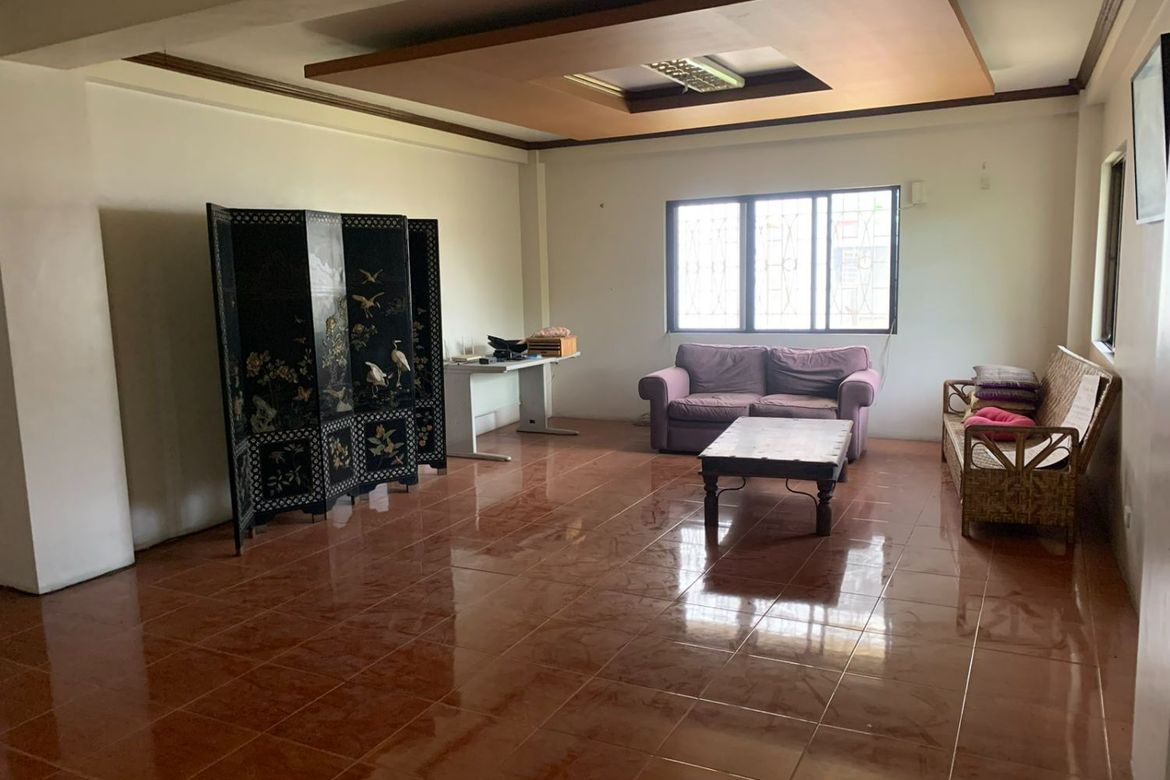 9 Bedroom House for Sale in Western Bicutan, Taguig, Metro Manila