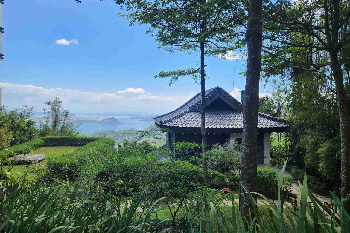9 Bedroom Villa for Sale in Silang Junction North, Tagaytay, Cavite