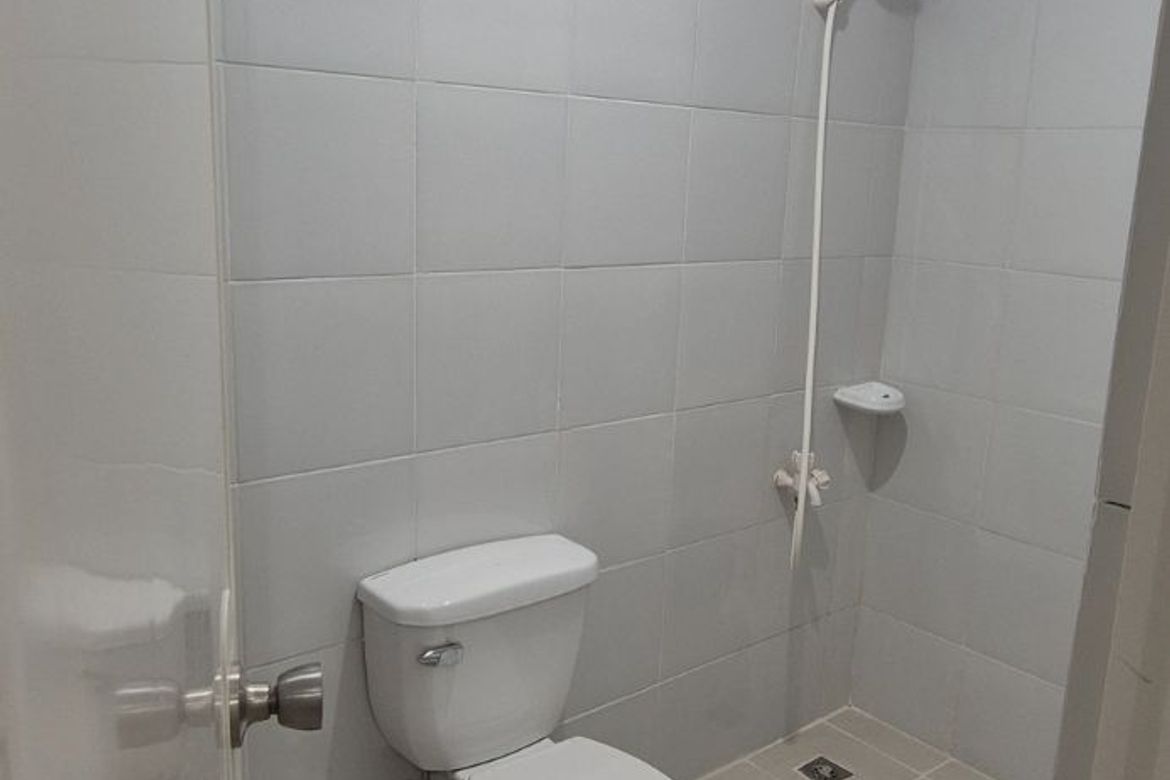 Apartment for Rent in Poblacion, Makati, Metro Manila photo 4