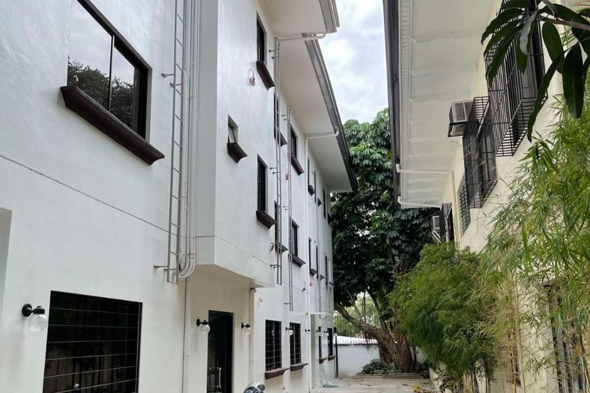Apartment for Sale in Industrial Valley, Marikina, Metro Manila near LRT-2 Katipunan