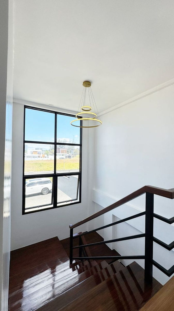 Brand-New 6-Bedroom House and Lot for Sale in Tagaytay Heights, Tagaytay City, Cavite – photo 6