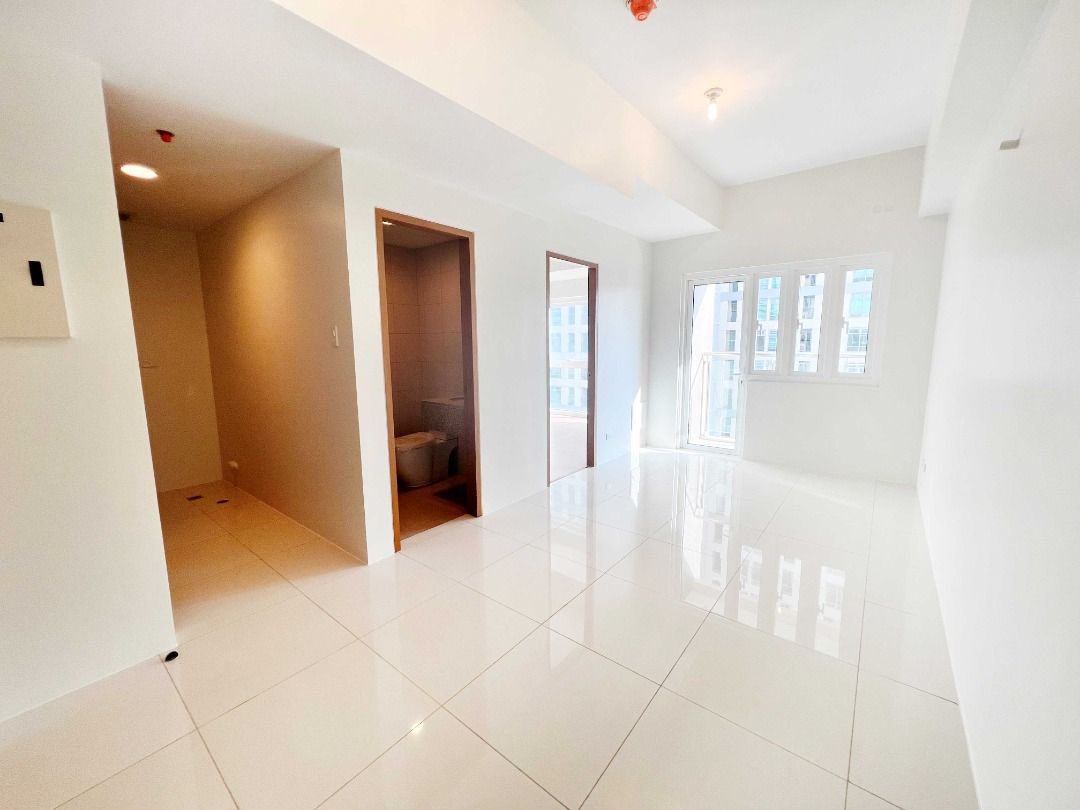 Bright 1-Bedroom Combined Condo Unit for Sale in Madison Park West, BGC, Taguig