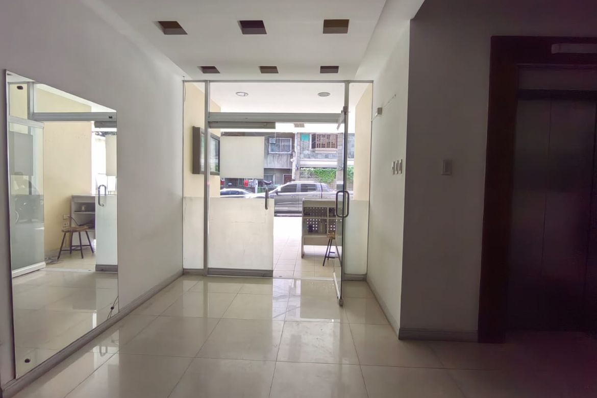 Commercial for Rent in Bangkal, Makati, Metro Manila near MRT-3 Magallanes photo 2