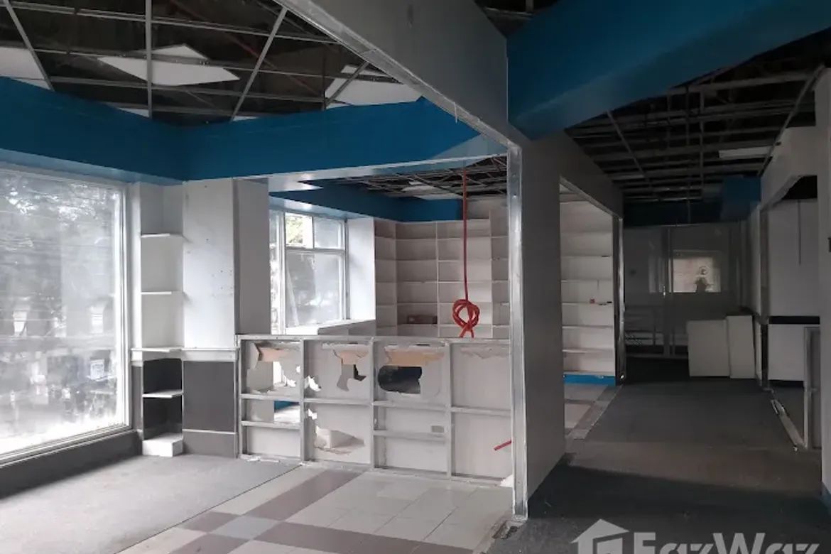 Commercial for Rent in Batasan Hills, Quezon City, Metro Manila photo 2