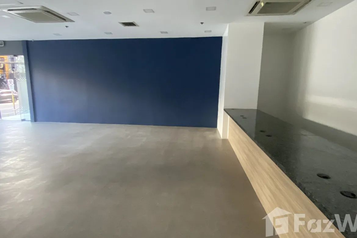 Commercial for Rent in Comembo, Makati, Metro Manila photo 3