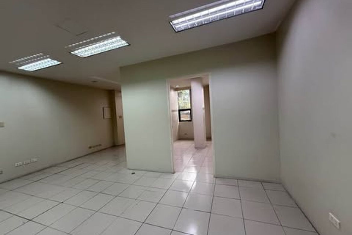 Commercial for Rent in Poblacion, Makati, Metro Manila photo 4