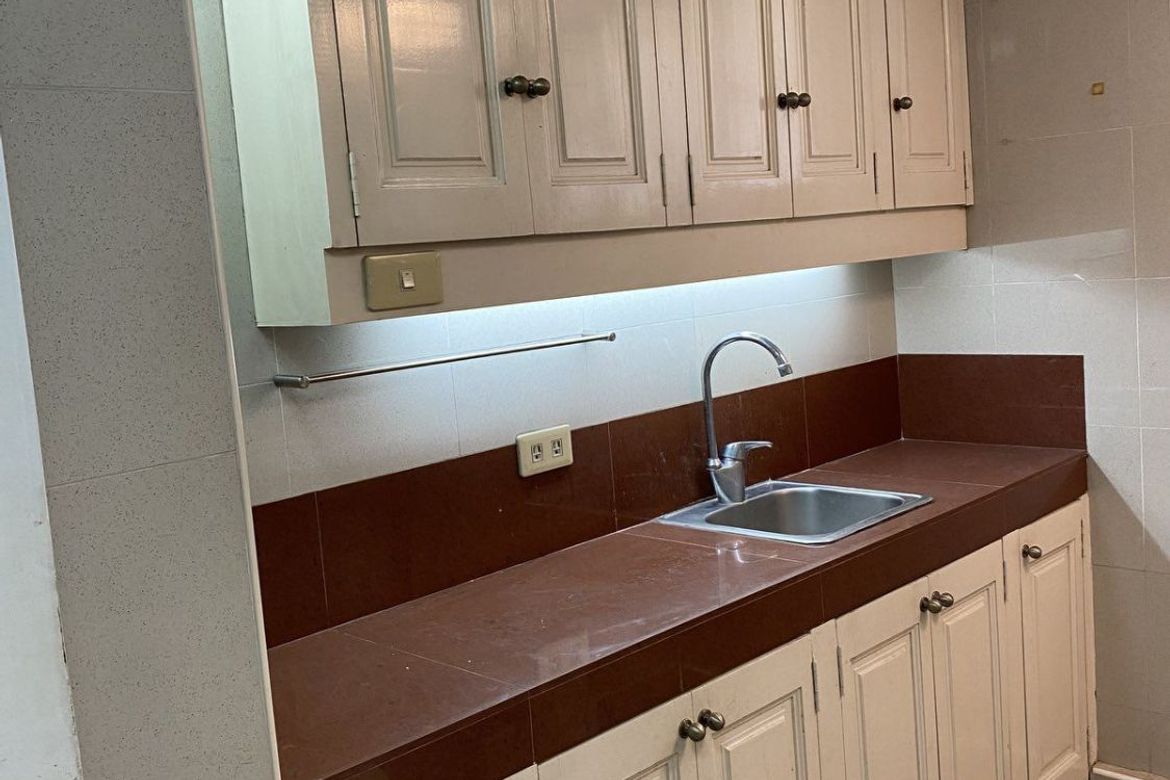 Commercial for Rent in San Lorenzo, Makati, Metro Manila photo 8