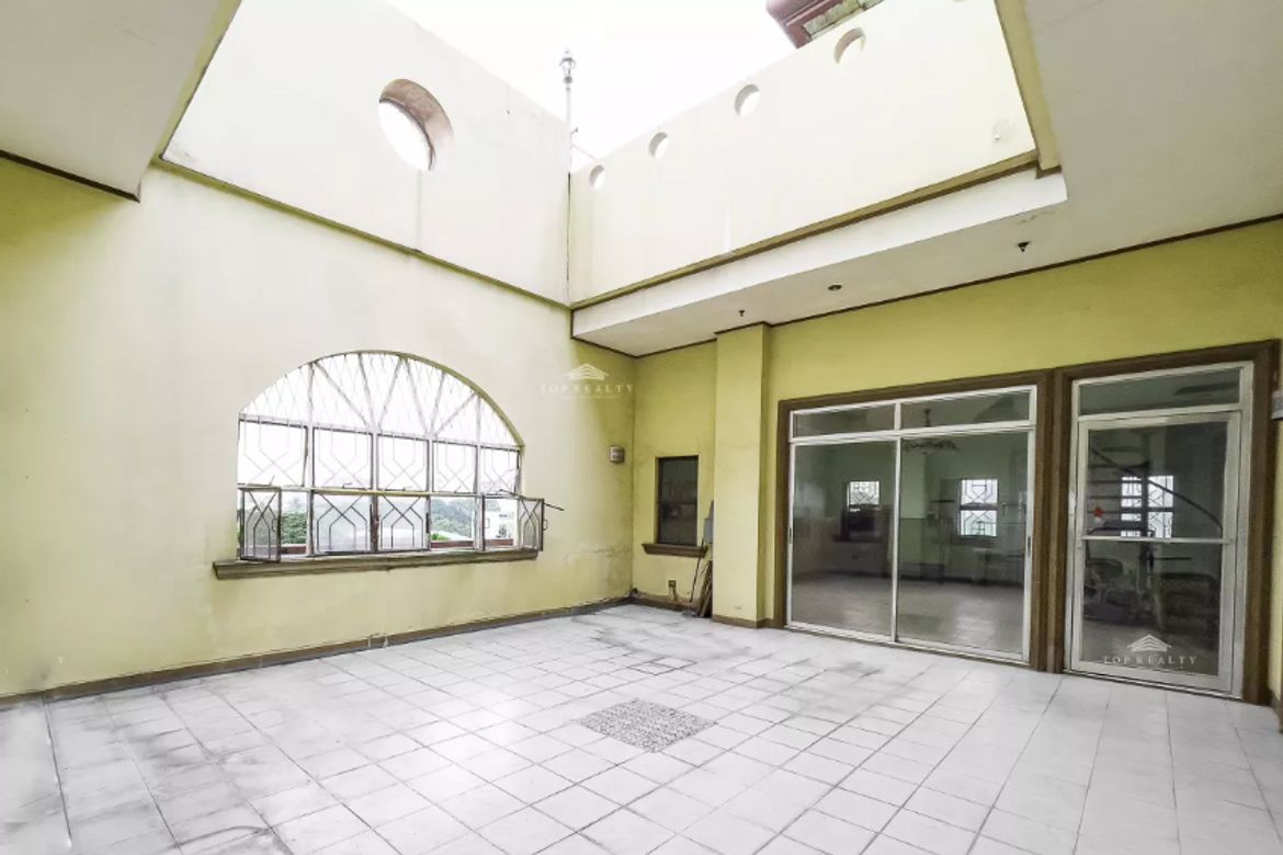 Commercial for Sale in Barangay 72, Pasay, Metro Manila near LRT-1 Libertad – photo 2
