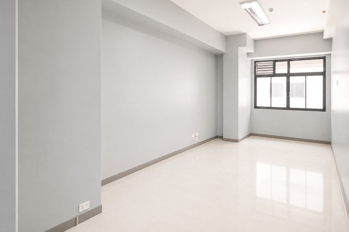Commercial for Sale in Grand Emerald Tower, San Antonio, Pasig, Metro Manila near MRT-3 Ortigas – photo 3