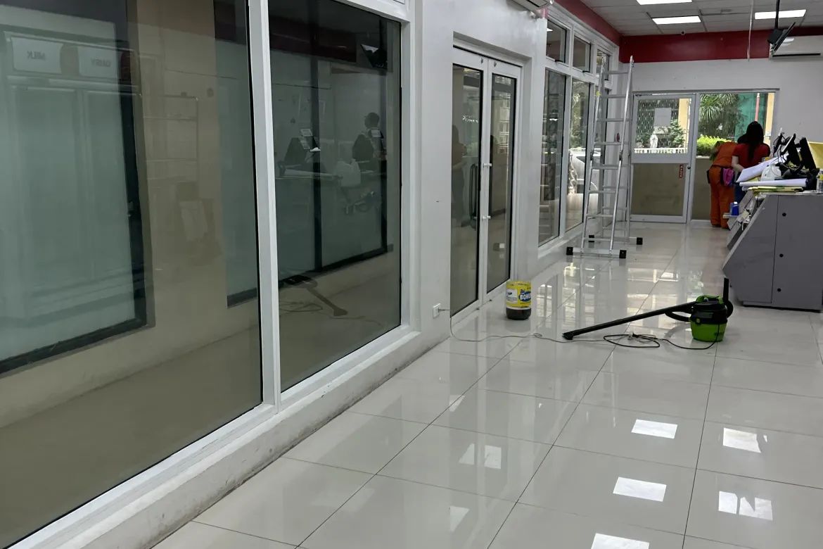 Commercial for Sale in Manila, Metro Manila near LRT-1 Doroteo Jose – photo 3