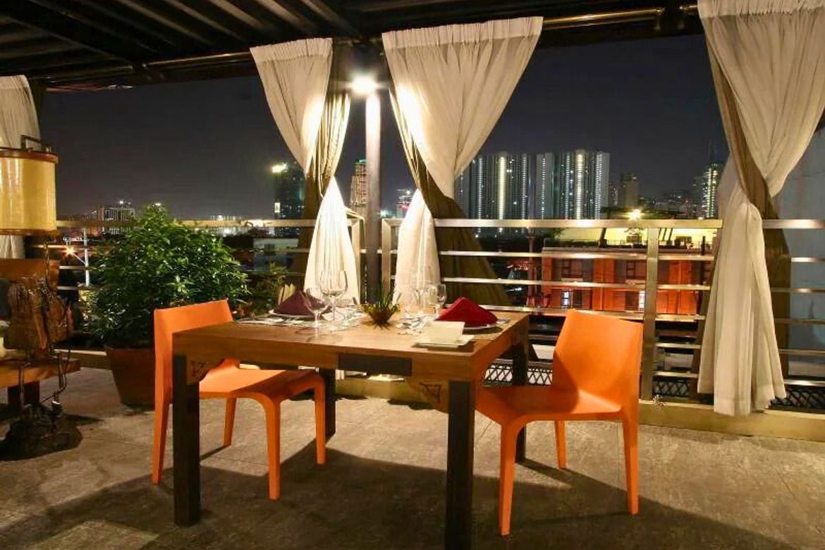 Commercial for Sale in Santa Cruz, Makati, Metro Manila – photo 7
